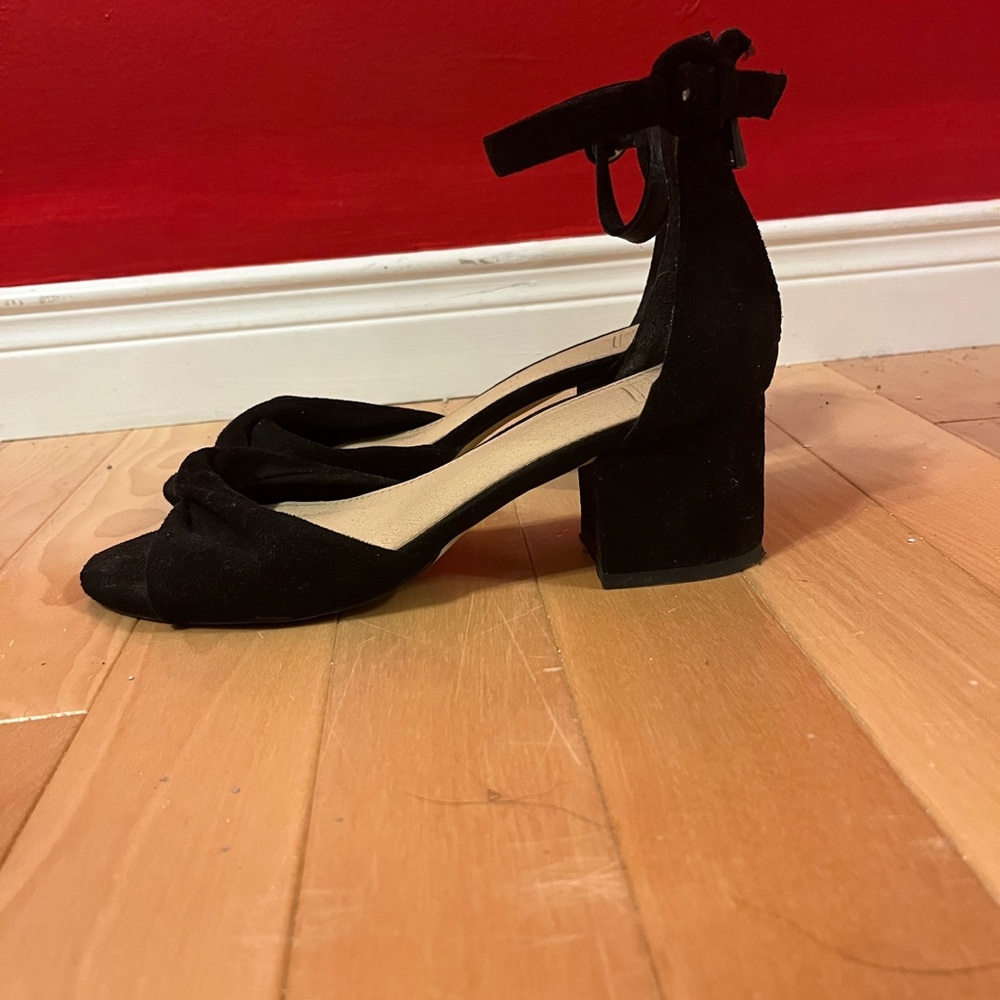 Black heels